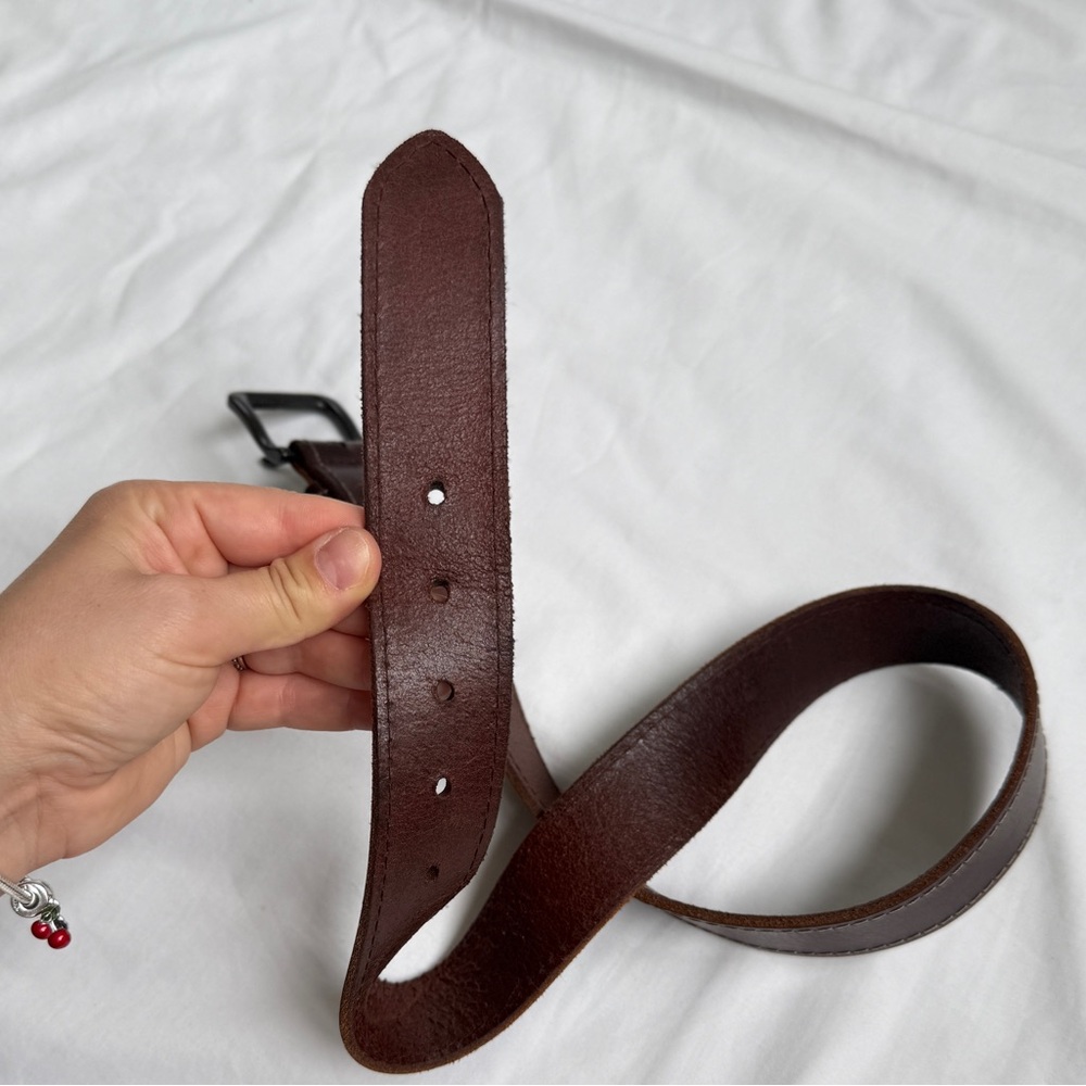 Unisex Elegant Brown Genuine Leather Bag with Classic Design - Picture 4 of 7